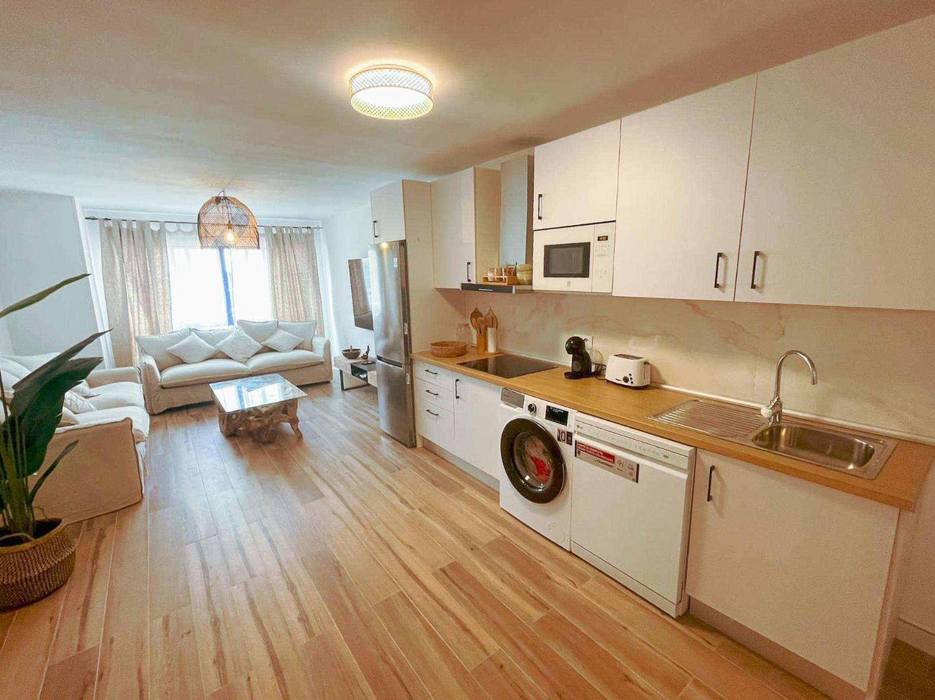 Chakra House Fuerteventura - Affordable Rooms In A Cozy Guesthouse Corralejo Esterno foto